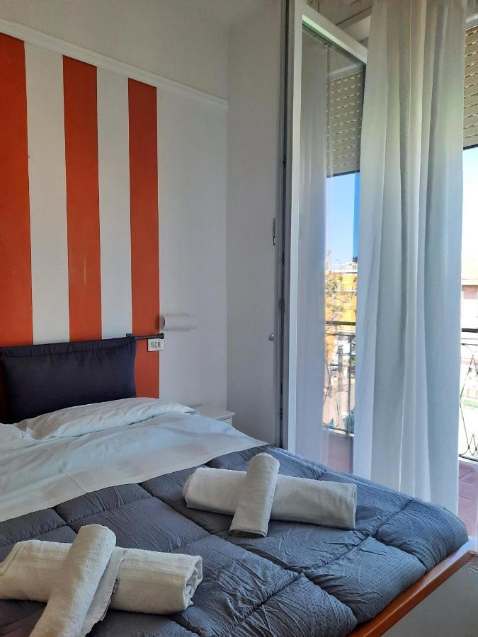 Hotel La Dolce Vita Римини Екстериор снимка