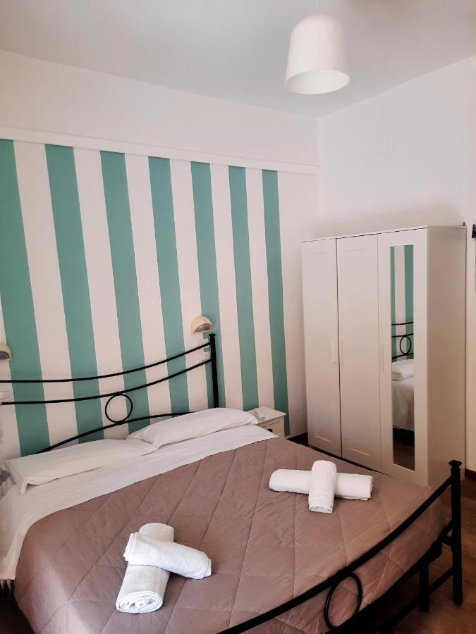 Hotel La Dolce Vita Римини Екстериор снимка
